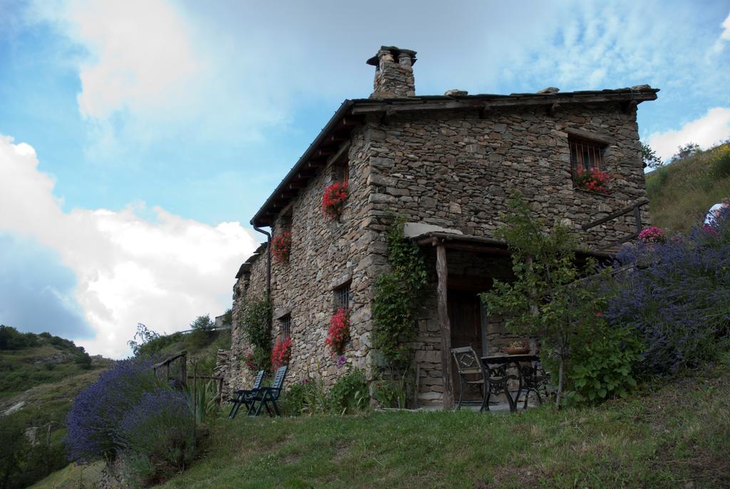 Agriturismo La Fontana Dell'Olmo Molini di Triora Exterior photo